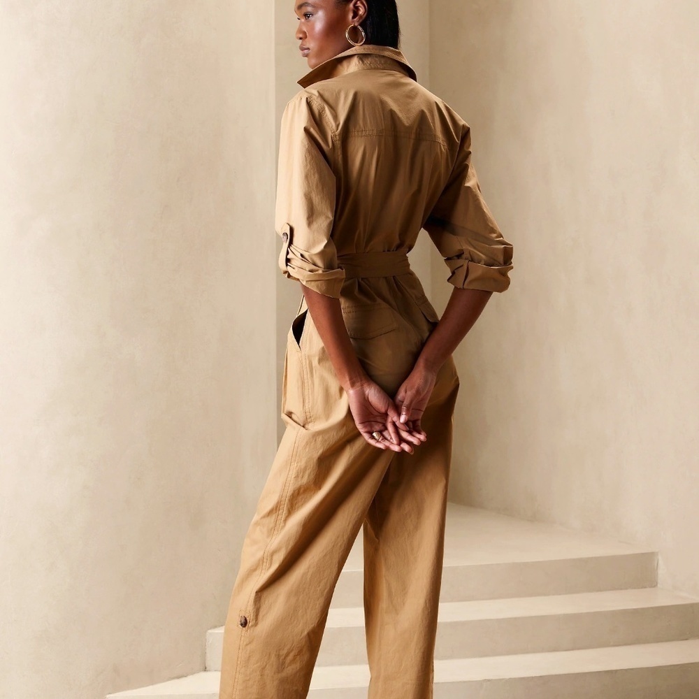 Banana Republic Poplin Jumpsuit in Black NWT - Picture 4 of 16